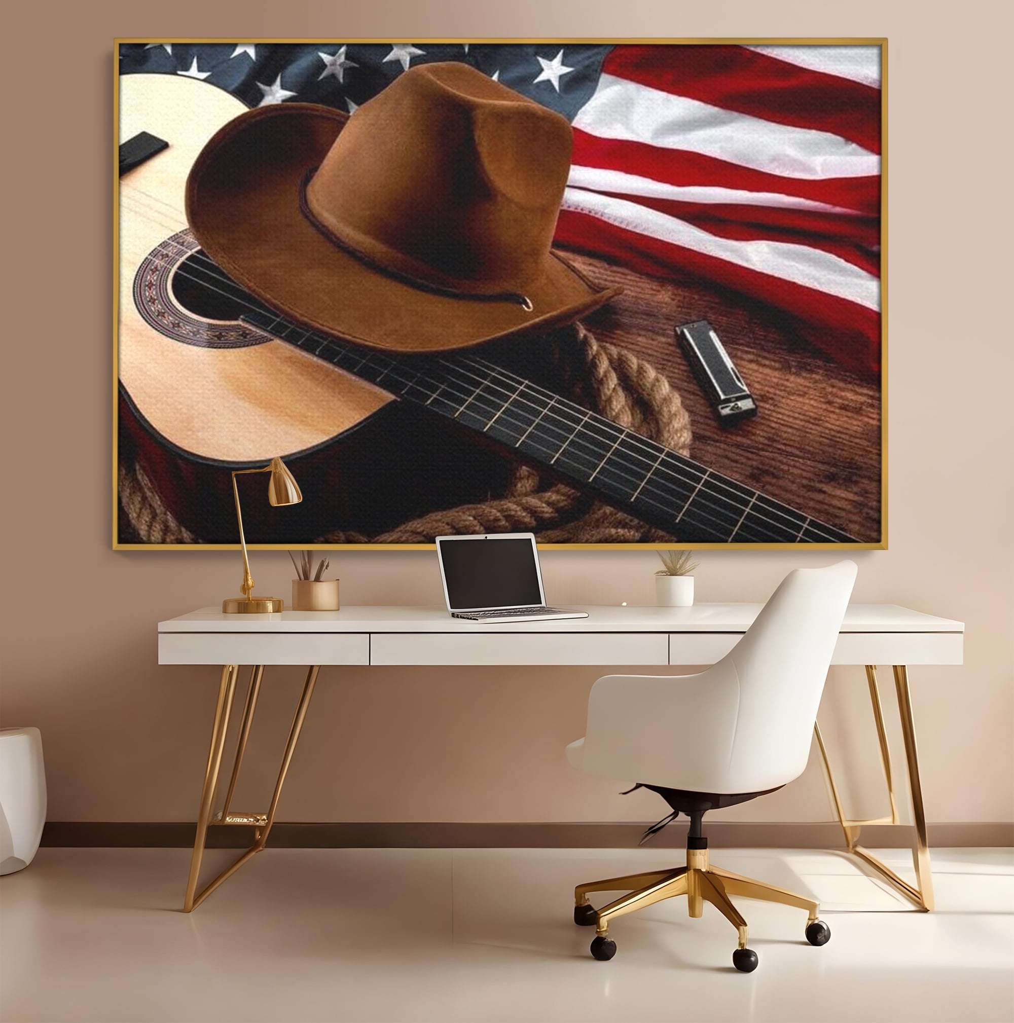 Tablou canvas cu tablou canvas cu palarie, chitara si drapel american, in rama de aluminiu auriu, pe perete intr-un birou